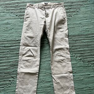 Mens slim khaki j crew 30 X 32 chino pants